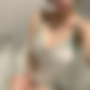 事務ノコ【フル動画】㊗️新入社員に入社のお祝い㊗️ 一枚ずつ脱がしてください↔️：myfansまとめ
